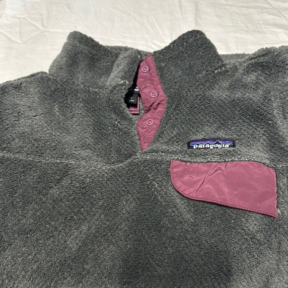 Patagonia Fleece Pullover with Pink Details - Picture 1 of 4